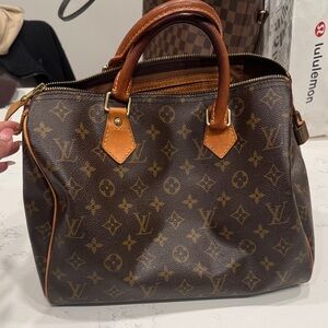 Louis Vuitton Speedy Handbag Monogram Canvas 30